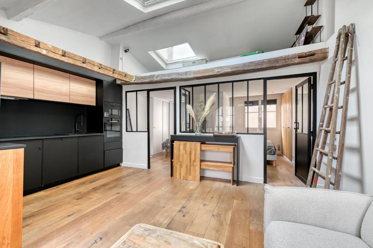 Appartamento Luxurious Flat - Square Du Temple In Parigi